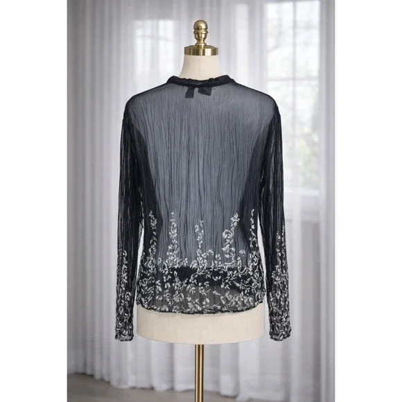 Chicos Top Black White Floral Sheer Crinkle V Neck Button Up Size 1 Small - Picture 2 of 10